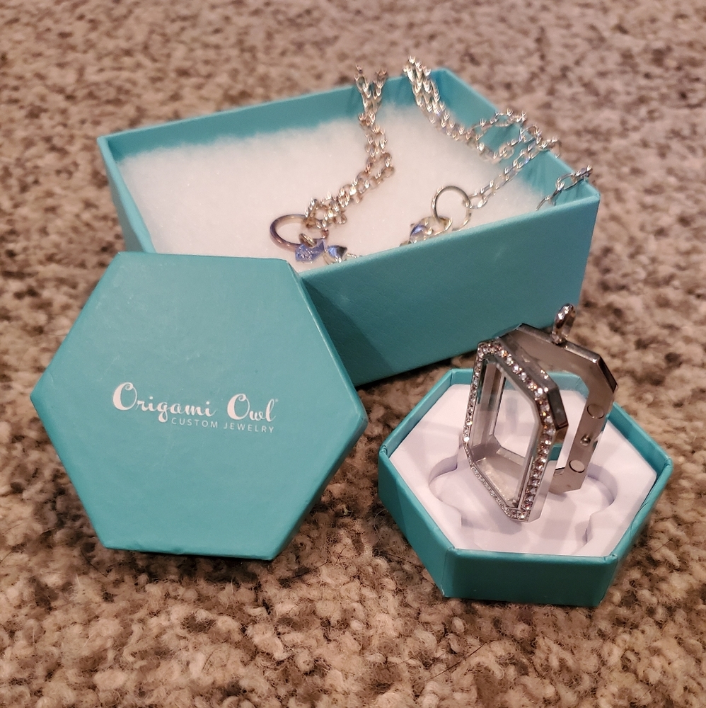 New Origami Owl Living Locket w/ Tiffany Box!